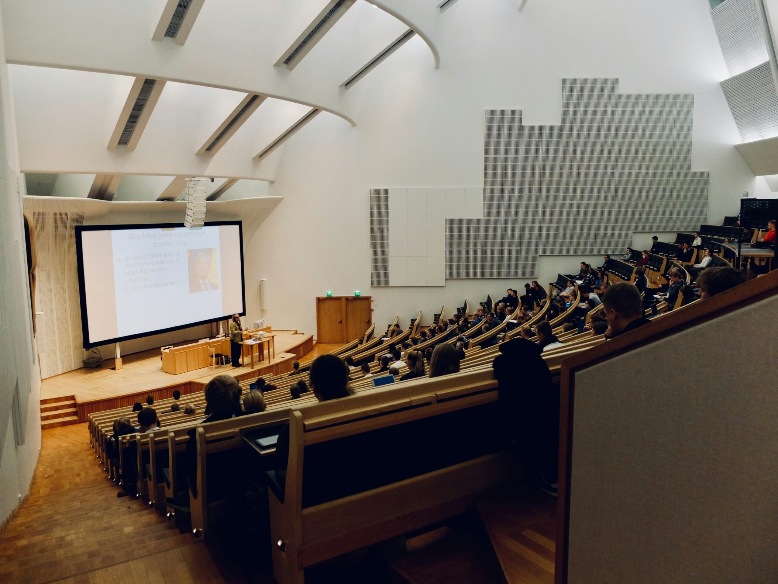 Wikipedia als wissenschaftlicher Reputationsraum Enzyklopädie und digitale Sichtbarkeitsinfrastruktur.